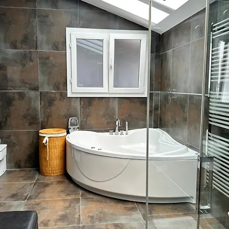 Wonderful Private Near With Sea Views Villa *