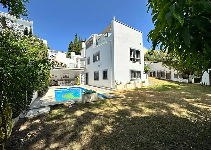 Wonderful Private Near With Sea Views
