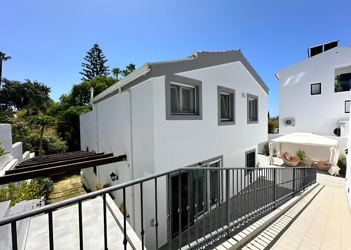 Wonderful Private Near With Sea Views